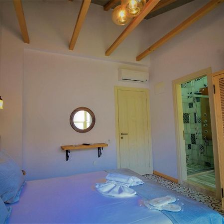 Micel Otel Alacatı Bagian luar foto